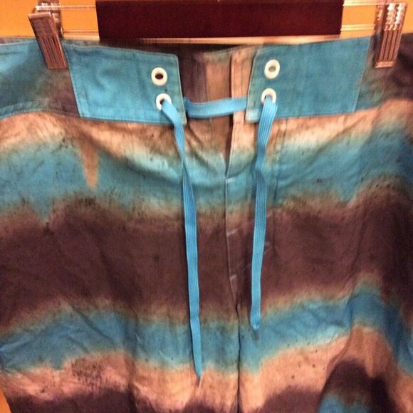 Under Armour Mens Swim Trunks Board Shorts Size 32 - Picture 2 of 8